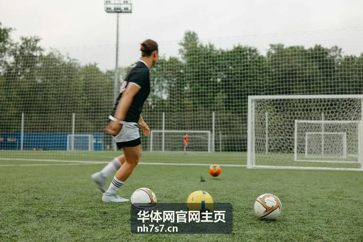 世锦赛百米飞人大战封面